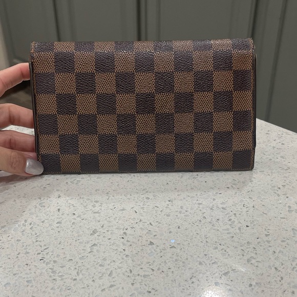 Louis Vuitton Damier Ebene Sarah Wallet - Picture 2 of 11